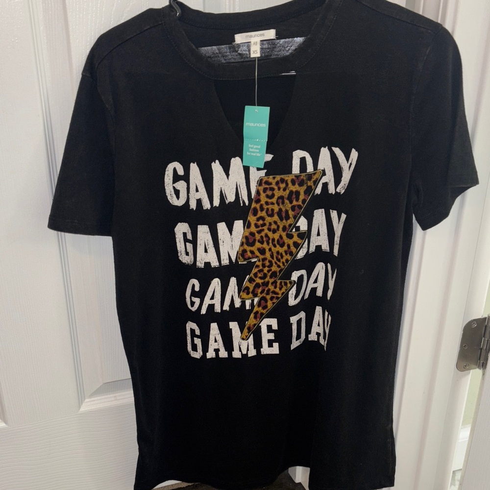 🎈 5/$20 Maurice Black Game Day T-Shirt with Leopard Print Lightning Bolt